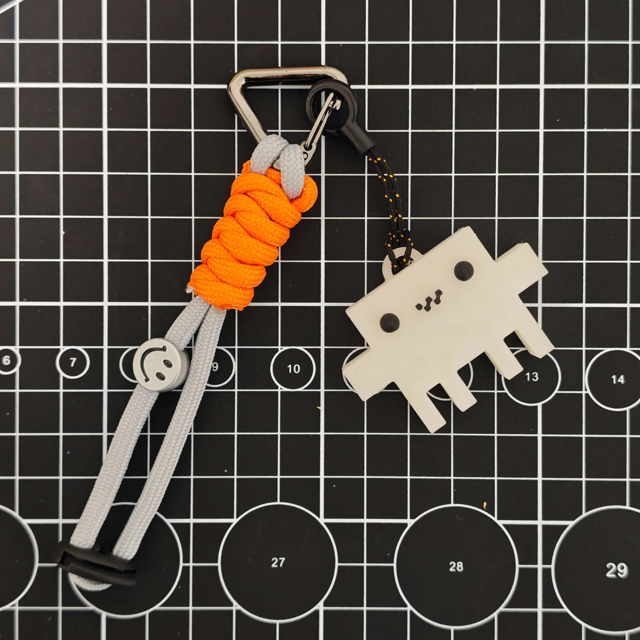 Clawd Keychain Round Eyes Color Change