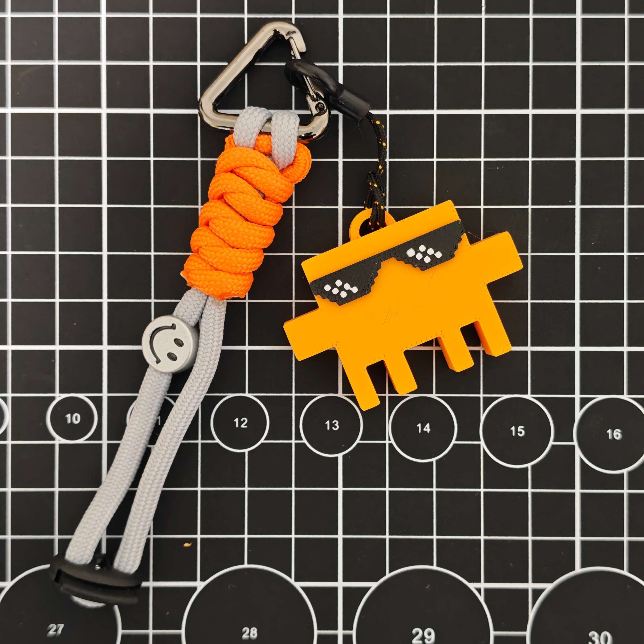 Clawd Keychain Sunglasses